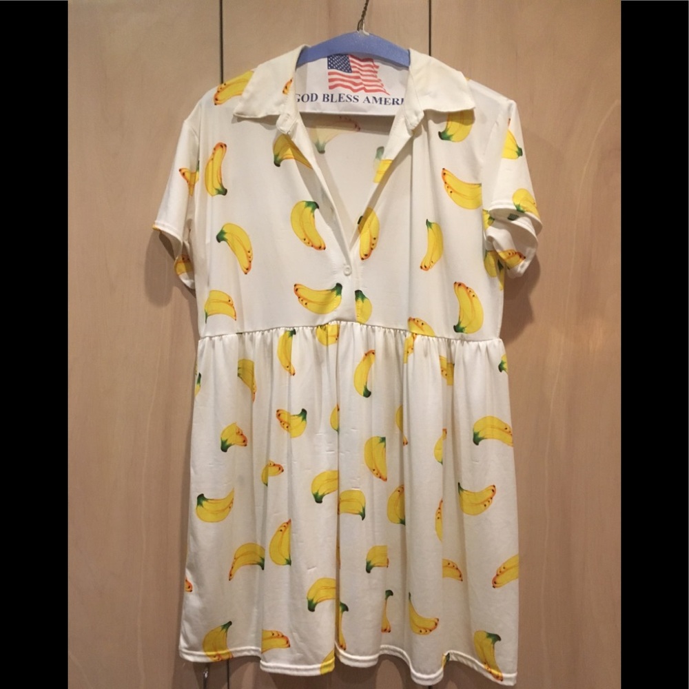 Artisan collared dress with bananas size M/L 🍌🍌